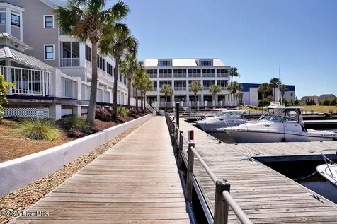 3350 Club Villas Drive Southport NC 28461