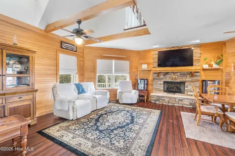 337 Woodleigh Road Knotts Island NC 27950