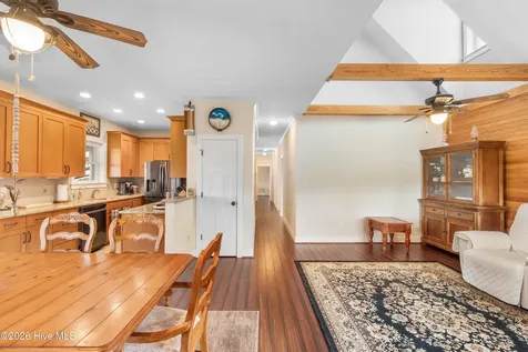 337 Woodleigh Road Knotts Island NC 27950