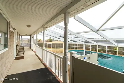 337 Woodleigh Road Knotts Island NC 27950