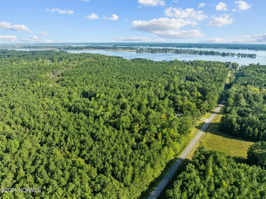 81 Beans Bend Chocowinity NC 27817