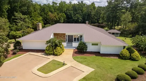 101 Elizabeth Road Elizabethtown NC 28337