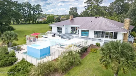 101 Elizabeth Road Elizabethtown NC 28337