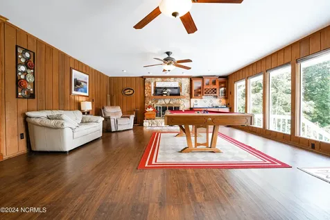 101 Elizabeth Road Elizabethtown NC 28337