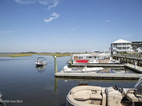 132 N Grassland Road Surf City NC 28445
