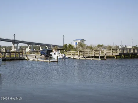 132 N Grassland Road Surf City NC 28445