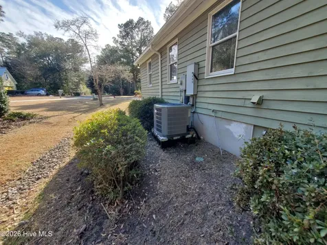 108 Fern Court Pine Knoll Shores NC 28512