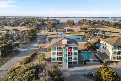 112 Oakleaf Drive Pine Knoll Shores NC 28512