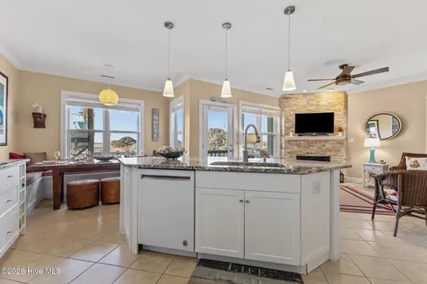 112 Oakleaf Drive Pine Knoll Shores NC 28512