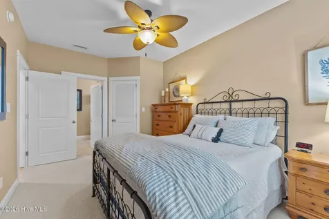 112 Oakleaf Drive Pine Knoll Shores NC 28512