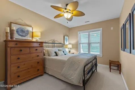 112 Oakleaf Drive Pine Knoll Shores NC 28512