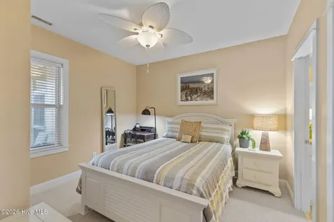 112 Oakleaf Drive Pine Knoll Shores NC 28512