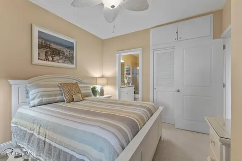 112 Oakleaf Drive Pine Knoll Shores NC 28512