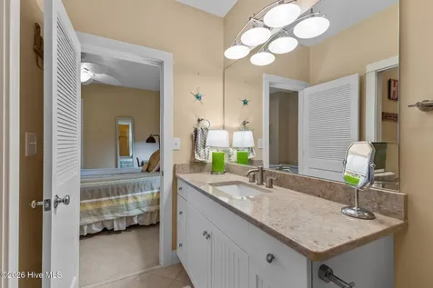112 Oakleaf Drive Pine Knoll Shores NC 28512
