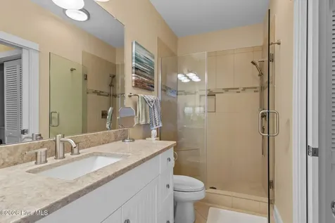 112 Oakleaf Drive Pine Knoll Shores NC 28512