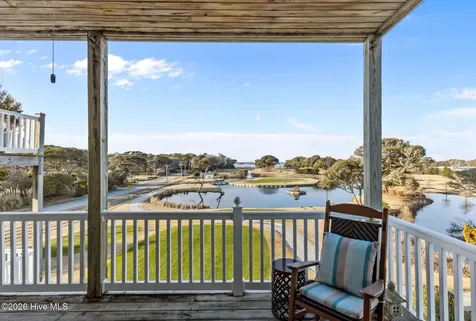 112 Oakleaf Drive Pine Knoll Shores NC 28512