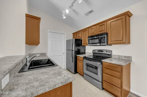 4416 Jay Bird Circle Wilmington NC 28412