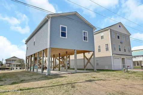 1017 1st Street Surf City NC 28445