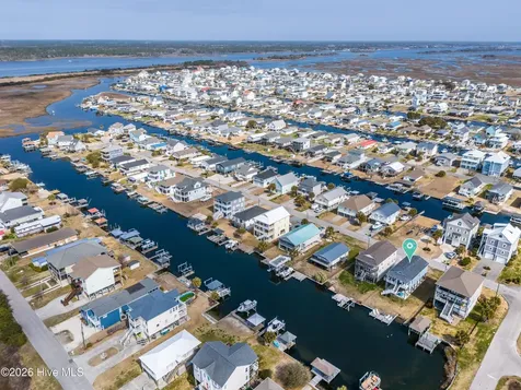 1017 1st Street Surf City NC 28445