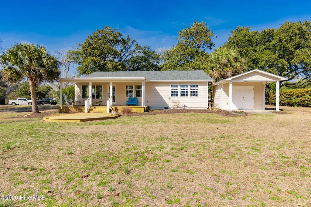 213 Sea Trace Lane Newport NC 28570