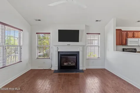 5014 N Hampton Drive SE Southport NC 28461