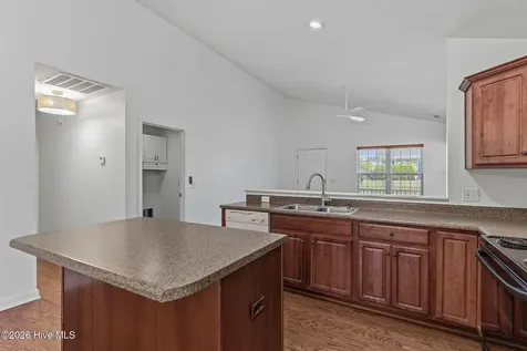 5014 N Hampton Drive SE Southport NC 28461