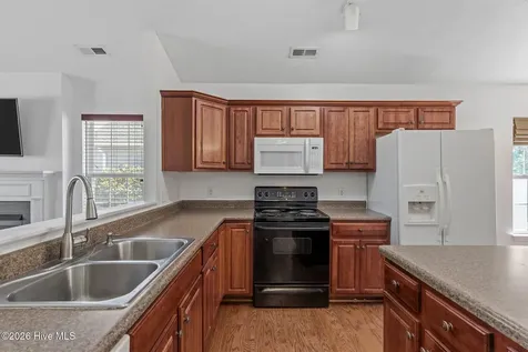 5014 N Hampton Drive SE Southport NC 28461