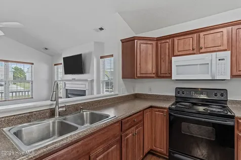 5014 N Hampton Drive SE Southport NC 28461