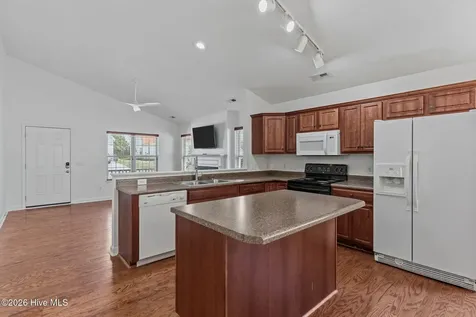 5014 N Hampton Drive SE Southport NC 28461