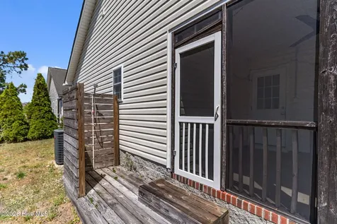 5014 N Hampton Drive SE Southport NC 28461