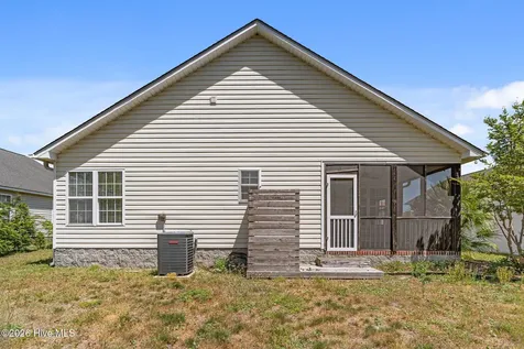 5014 N Hampton Drive SE Southport NC 28461