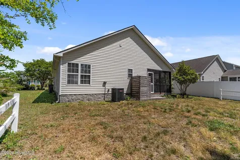 5014 N Hampton Drive SE Southport NC 28461