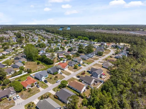 5014 N Hampton Drive SE Southport NC 28461