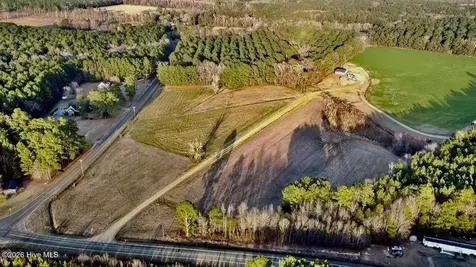 3777 Elkton Road Clarkton NC 28433