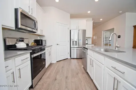 1001 Alizarin Lane New Bern NC 28562