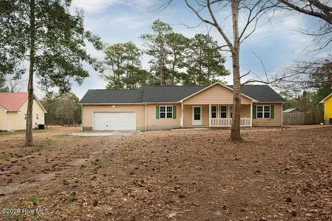 381 Nc Highway 172 Hubert NC 28539