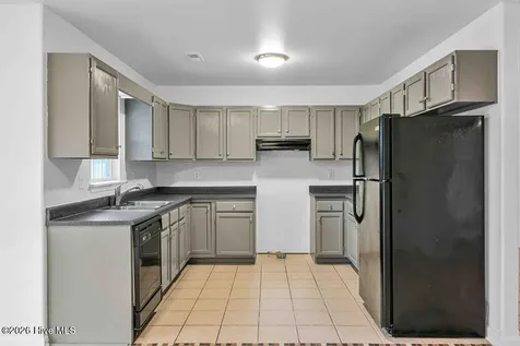 381 Nc Highway 172 Hubert NC 28539