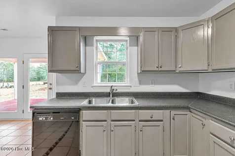 381 Nc Highway 172 Hubert NC 28539