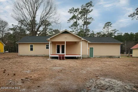 381 Nc Highway 172 Hubert NC 28539