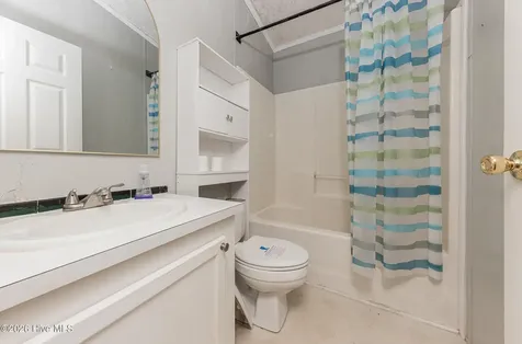 210 Creek Bank Drive New Bern NC 28560