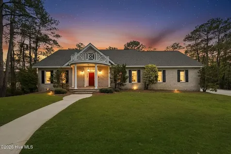 6465 Walden Pond Lane Southport NC 28461