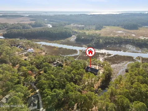 6465 Walden Pond Lane Southport NC 28461