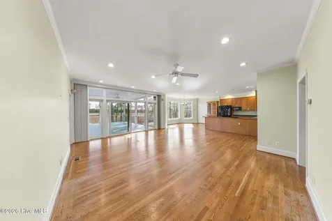 6465 Walden Pond Lane Southport NC 28461