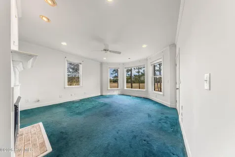 6465 Walden Pond Lane Southport NC 28461