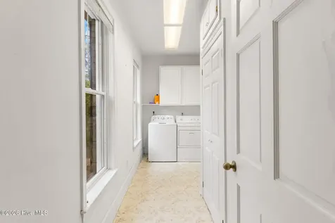 6465 Walden Pond Lane Southport NC 28461