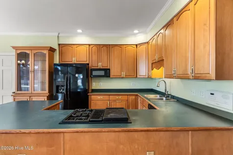 6465 Walden Pond Lane Southport NC 28461
