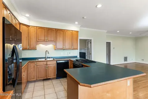 6465 Walden Pond Lane Southport NC 28461