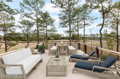 6465 Walden Pond Lane Southport NC 28461