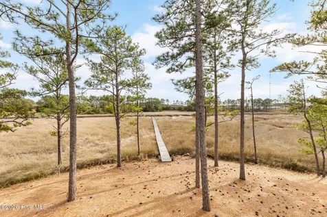 6465 Walden Pond Lane Southport NC 28461