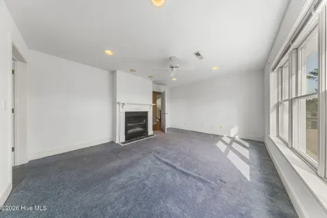 6465 Walden Pond Lane Southport NC 28461